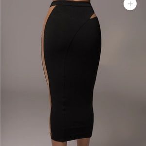 NOIR LOST IN TIME NETTED SKIRT